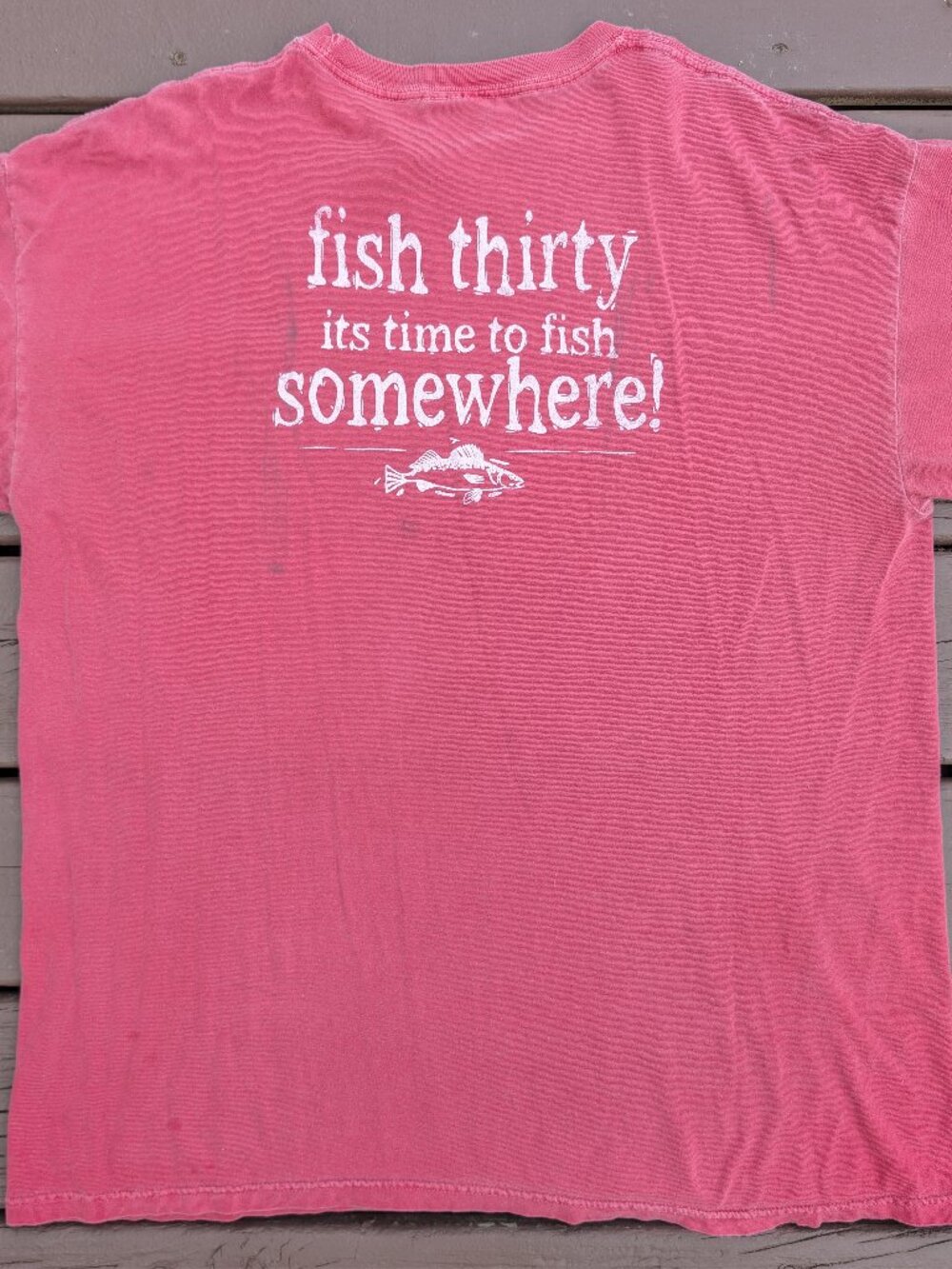 Vintage Men's Red Plum Island Massachusetts T-Shirt Comfort Colors "Fish Thirty